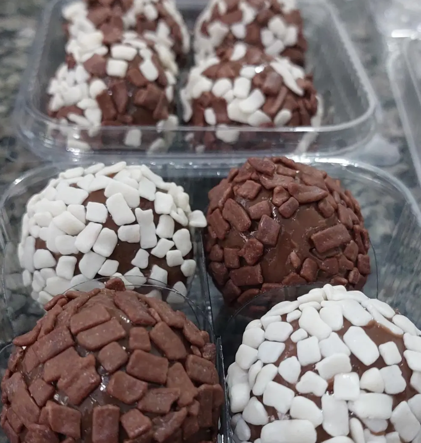 Brigadeiros artesanais da Doceria VW Zuin